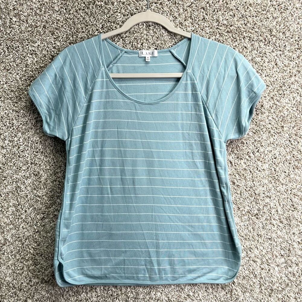 Lake Top Women’s Medium Light Blue and White Striped Short Sleeve